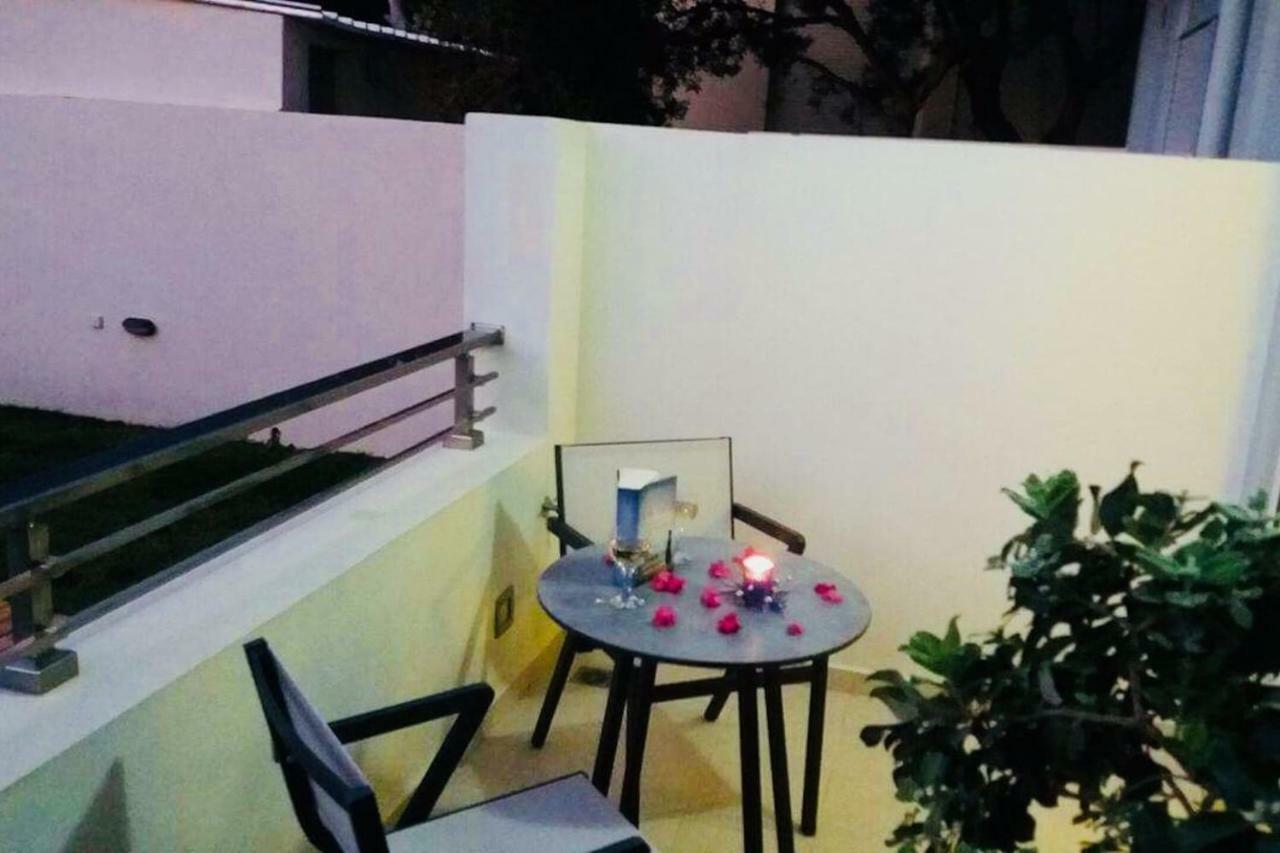 New Luxury Apartments In ปลาเกียส ภายนอก รูปภาพ
