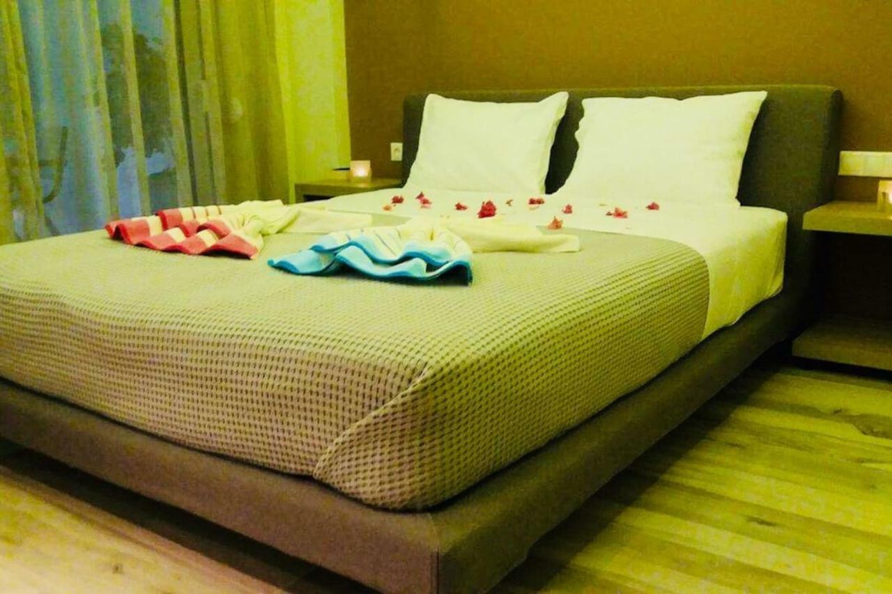 New Luxury Apartments In ปลาเกียส ภายนอก รูปภาพ