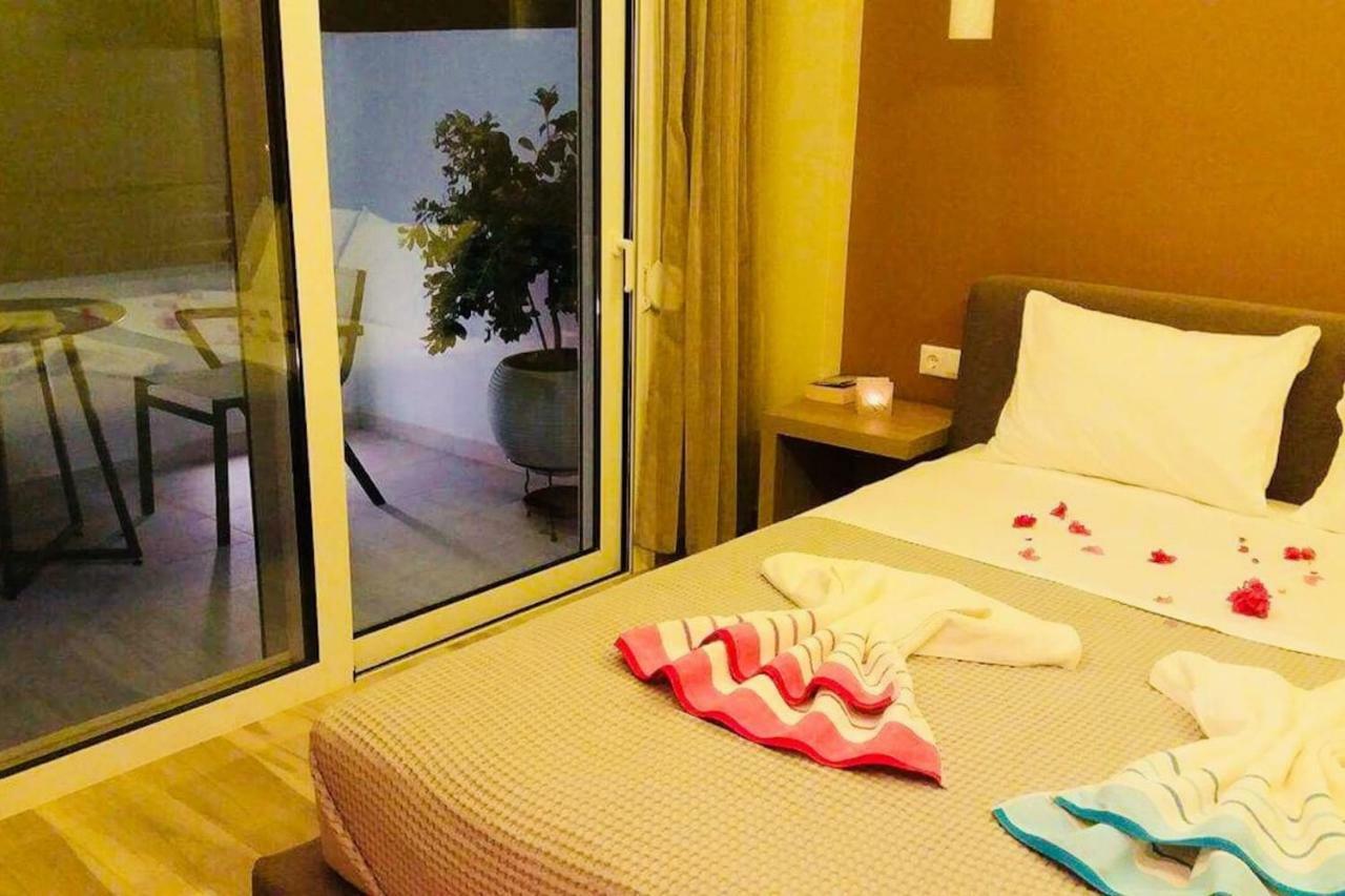 New Luxury Apartments In ปลาเกียส ภายนอก รูปภาพ
