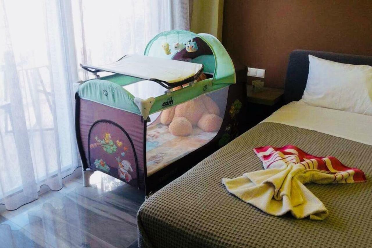 New Luxury Apartments In ปลาเกียส ภายนอก รูปภาพ